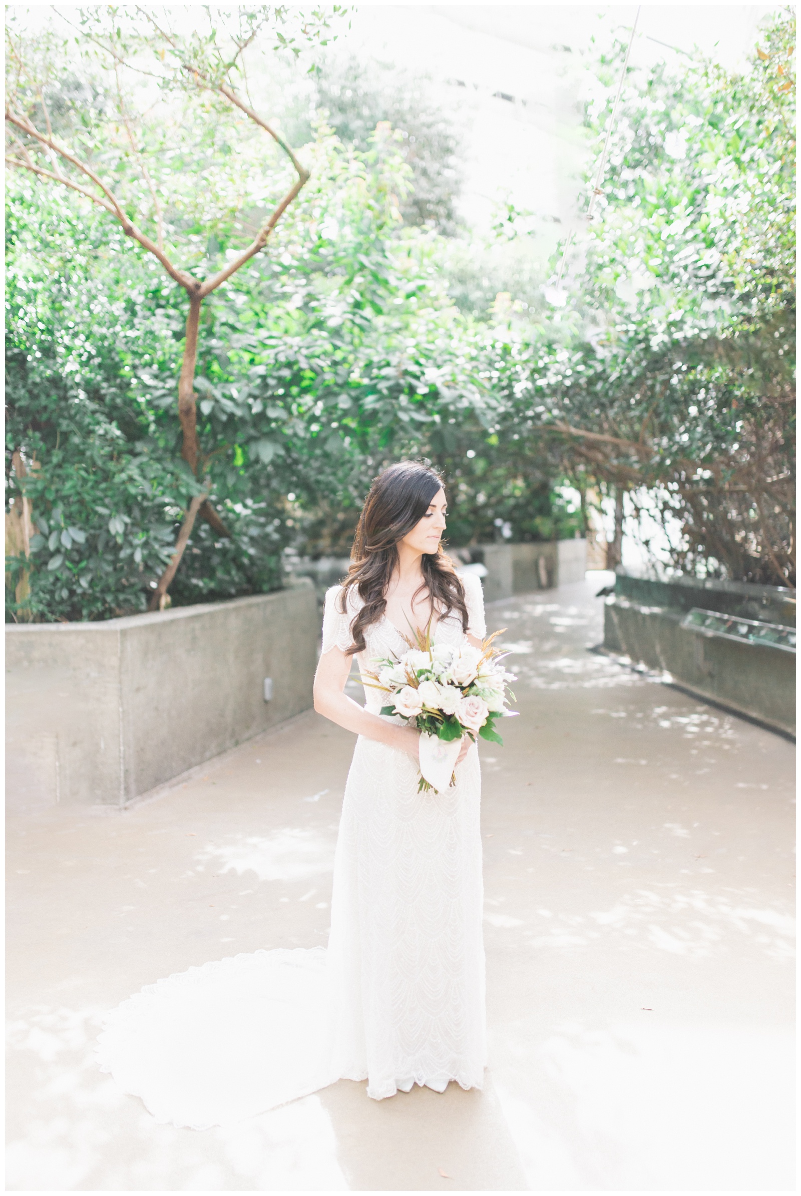 Portrait of the bride at the Florida Aquarium | Matlock and Kelly Photography
