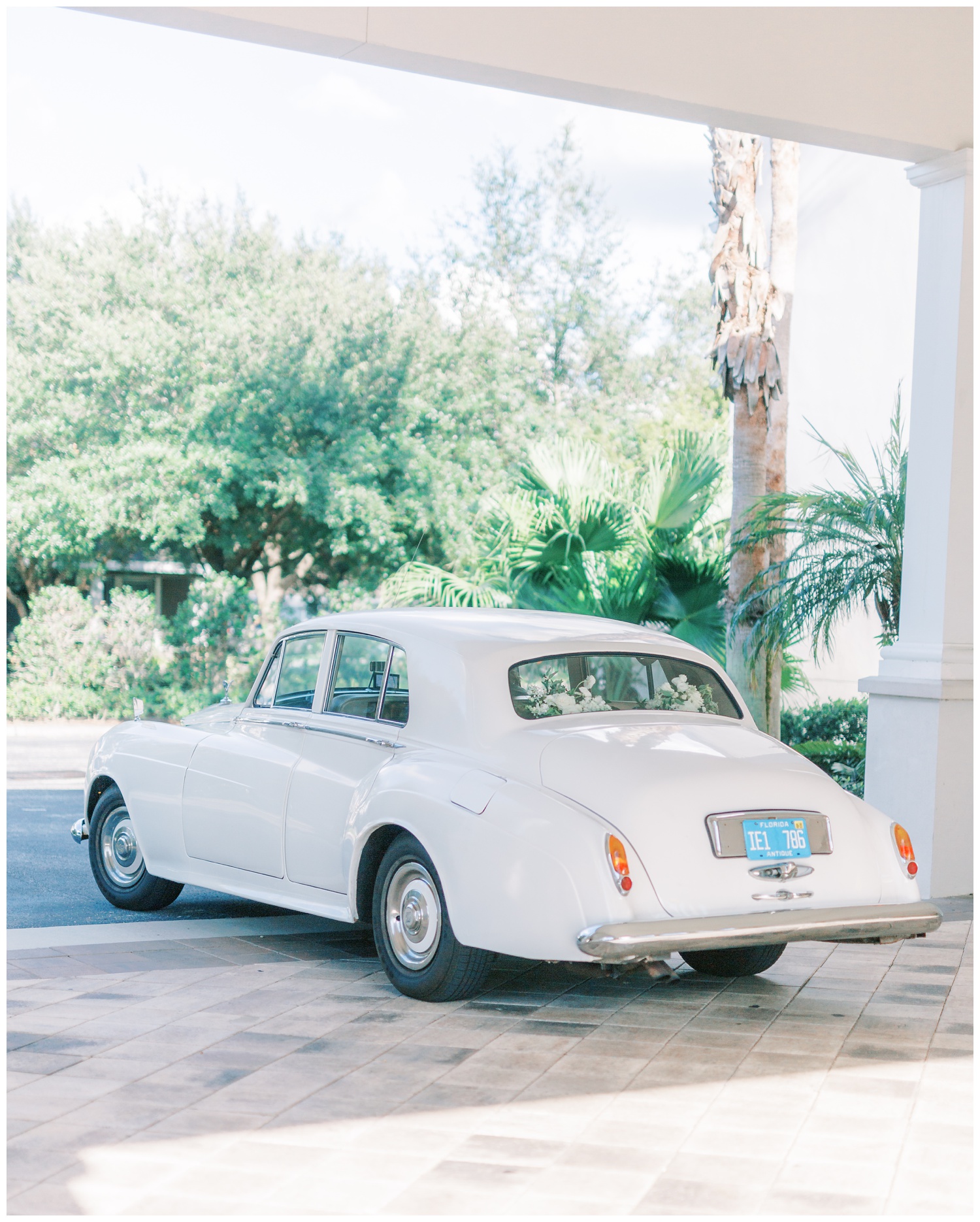 Classic Roles Royce car at wedding in Florida